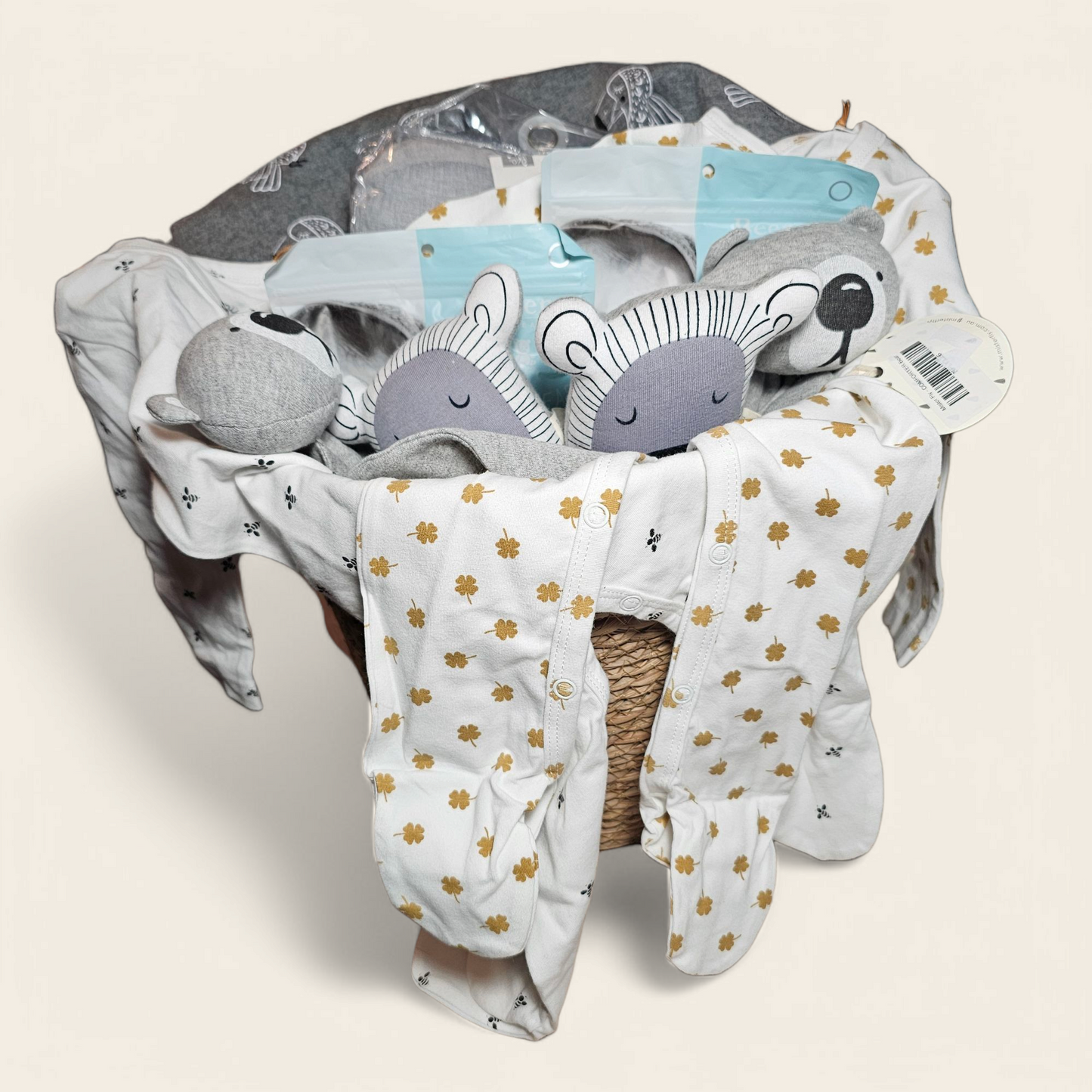 Kraammand boordevol kraamcadeaus tweeling 2 jongens €200 voor €75