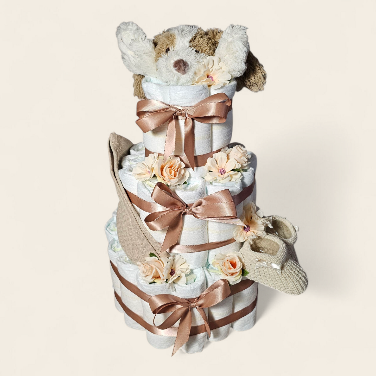 Luiertaart Bruin 3-laags – Groot Kraamcadeau met Dog David van Happy Horse (Personaliseerbaar)