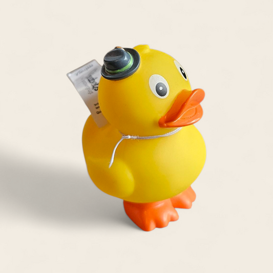 Badeente in Tarnfarben – Cooler Badespaß für Abenteurer