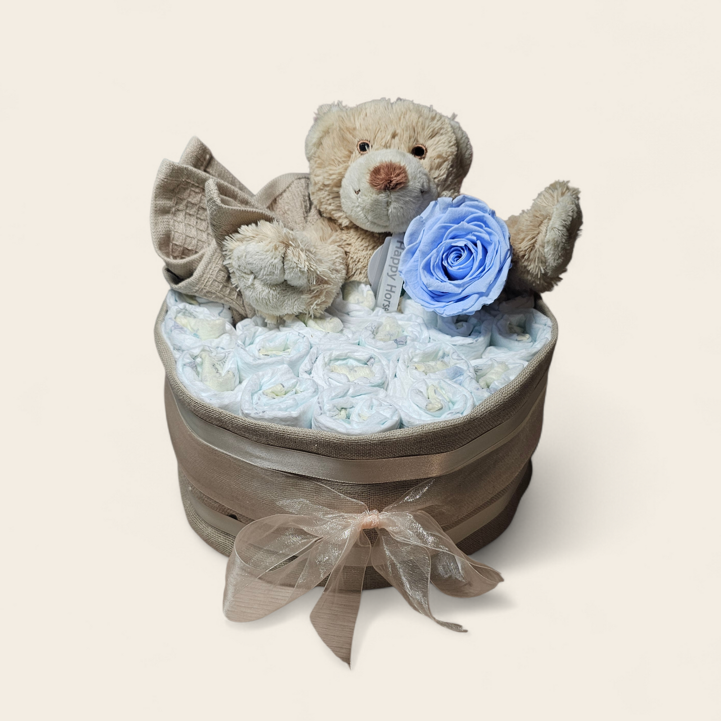 Luxe Luiertaart 1-Laags met Premium Pampers, blauwe Longlife Roos, Hydrofiele Doek, Spuugdoekje en Superzacht Beertje: Het Perfecte Kraamcadeau