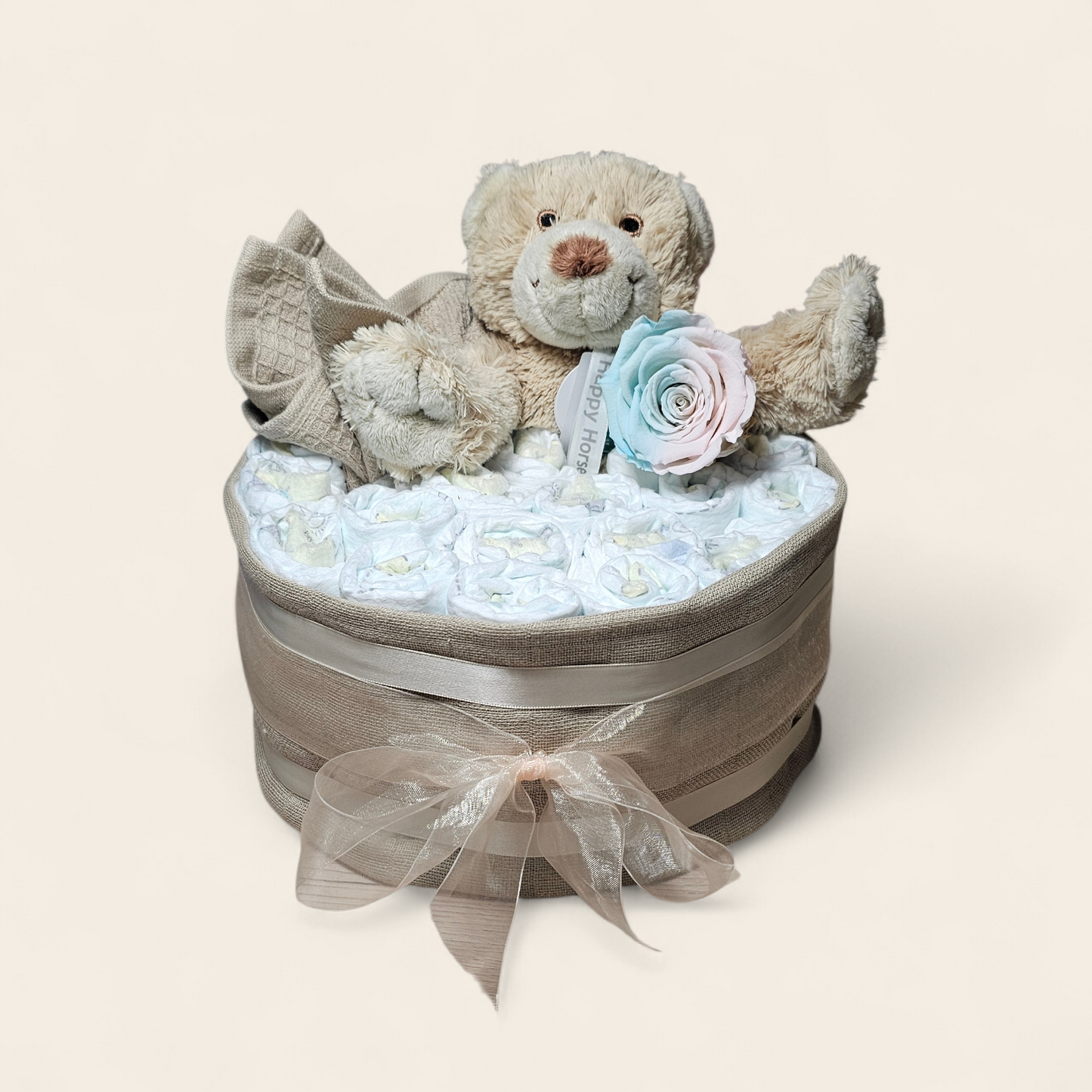 Luxe Luiertaart 1-Laags met Premium Pampers, roze blauwe Longlife Roos speciaal voor genderreveal, Hydrofiele Doek, Spuugdoekje en Superzacht Beertje: Het Perfecte gender reveal cadeau