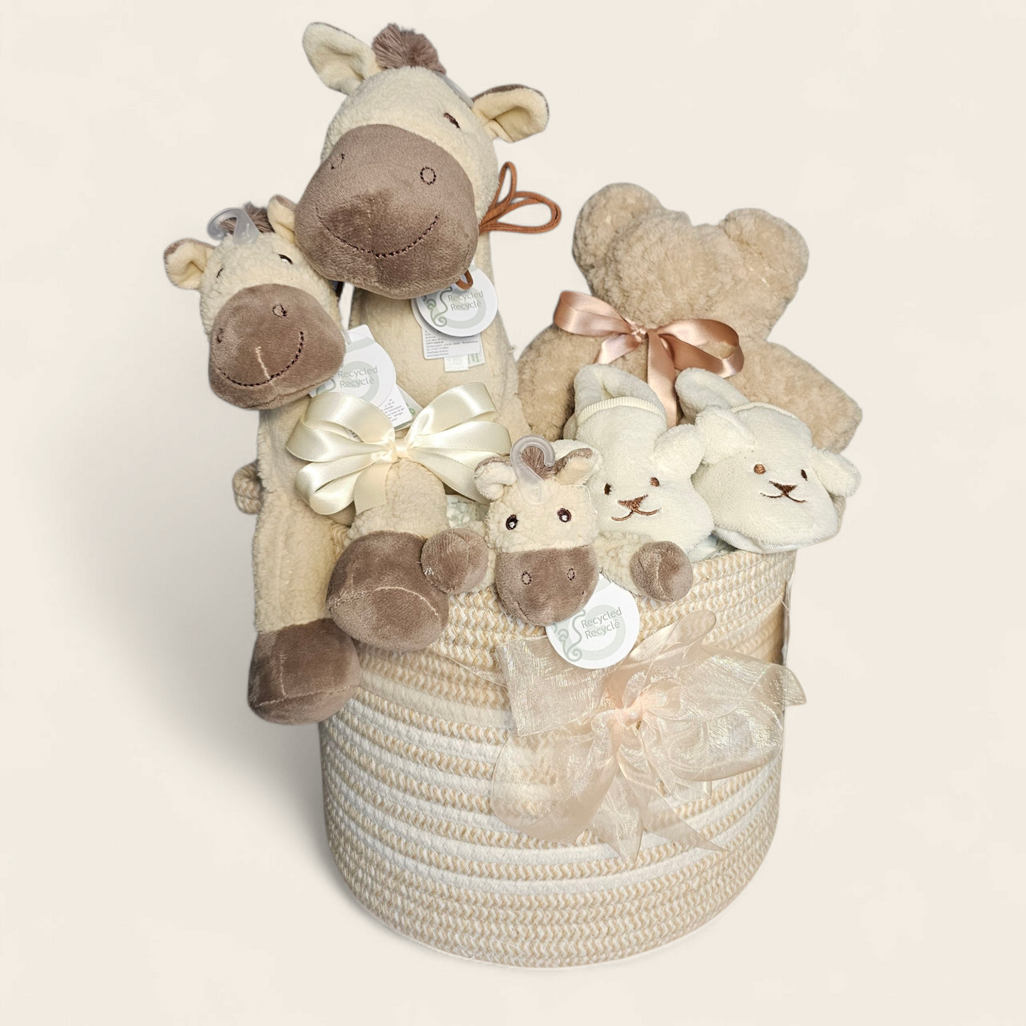 Luxe Kraamcadeaupakket in KidsDepot Mand – Voor de Kleine Paardenliefhebber