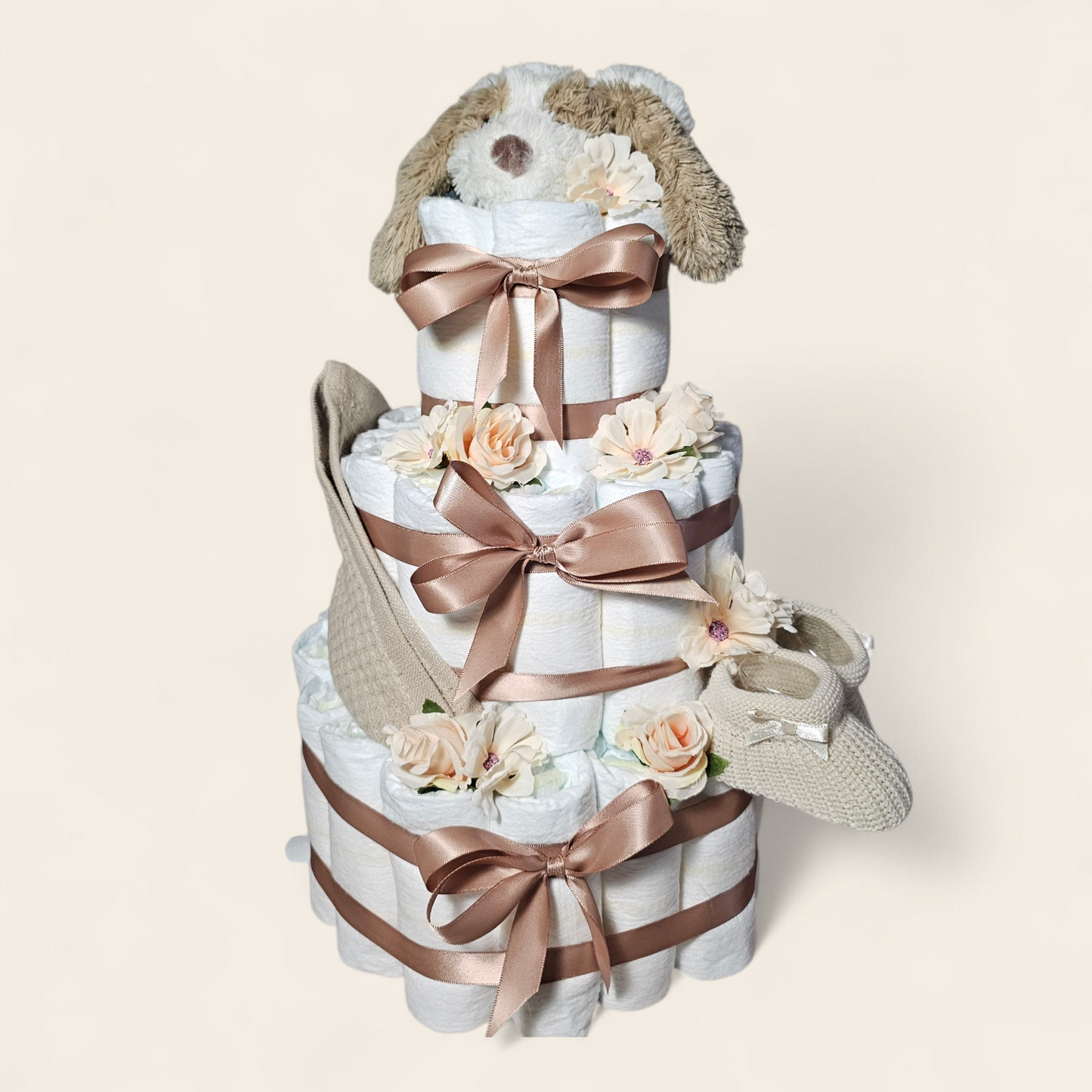 Luiertaart Bruin 3-laags – Groot Kraamcadeau met Dog David van Happy Horse (Personaliseerbaar)