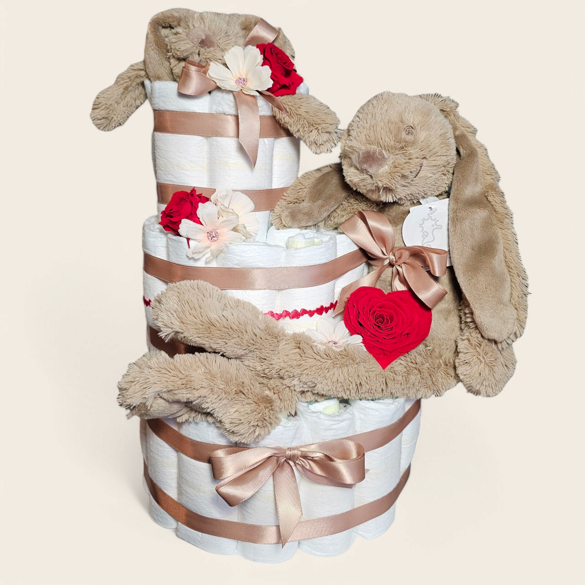 Luiertaart bruin met longliferozen, 2 happy horse knuffels en te personaliseren met naam
