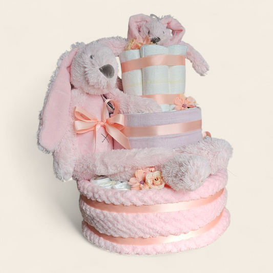 Luiertaart 3 laags roze met Rabbit Richie – Perfect Kraamcadeau
