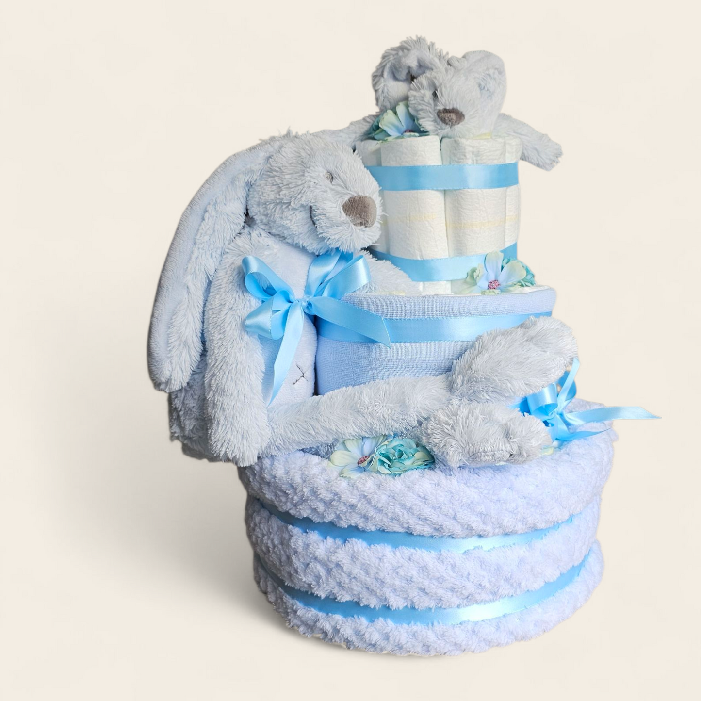 Luiertaart 3 laags blauwe met Rabbit Richie – Perfect Kraamcadeau