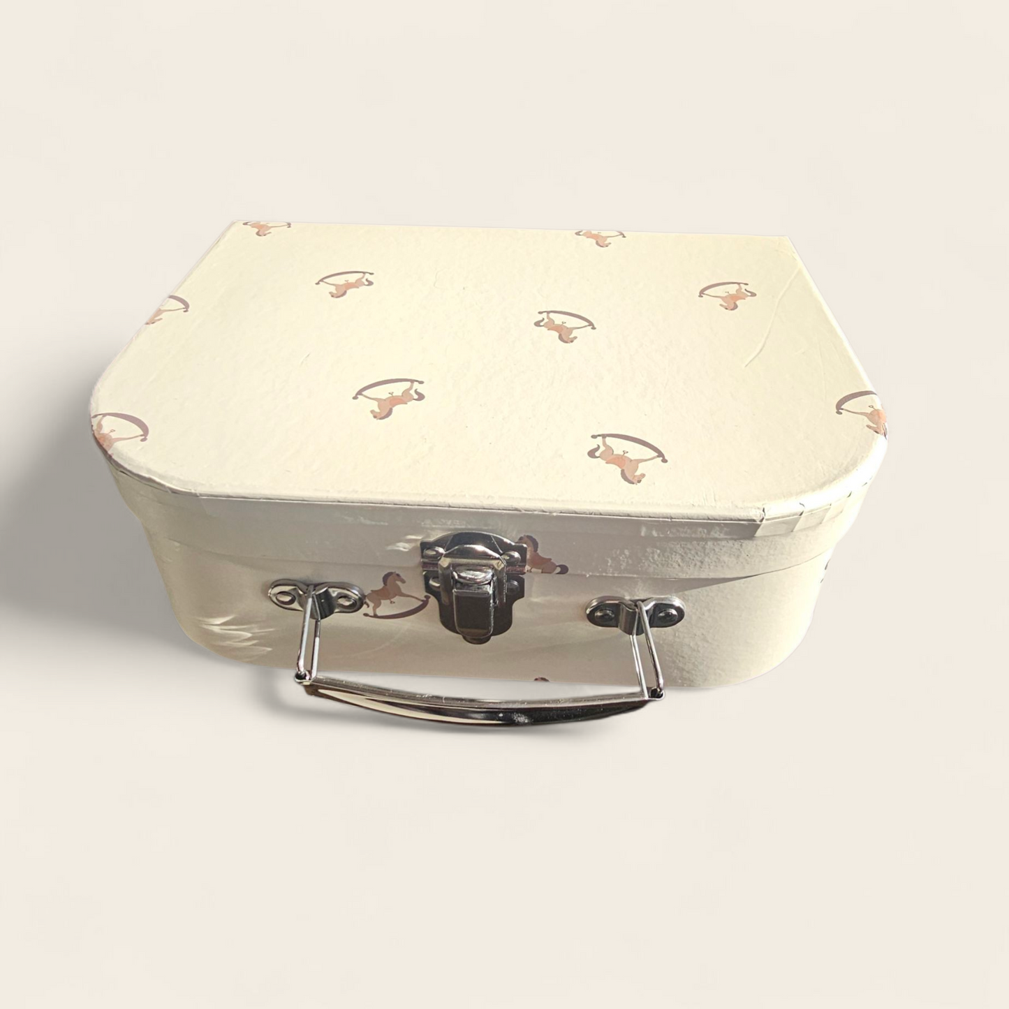 Kraamcadeau Nostalgic Ride – groot koffertje met Jollein slaapzak en babyartikelen