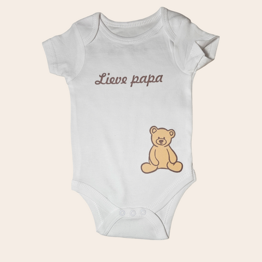 romper met de tekst lieve papa en een beertje