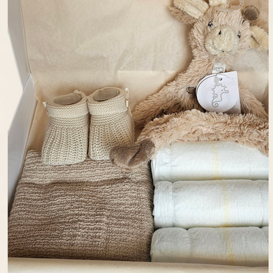 Kraamcadeau Bruin met Happy Horse gus de giraffe Knuffeldoekje