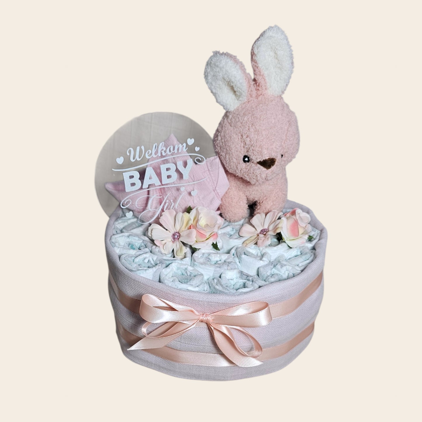 Luiertaart 1 laags roze – Welkom Baby Girl met konijnen knuffel